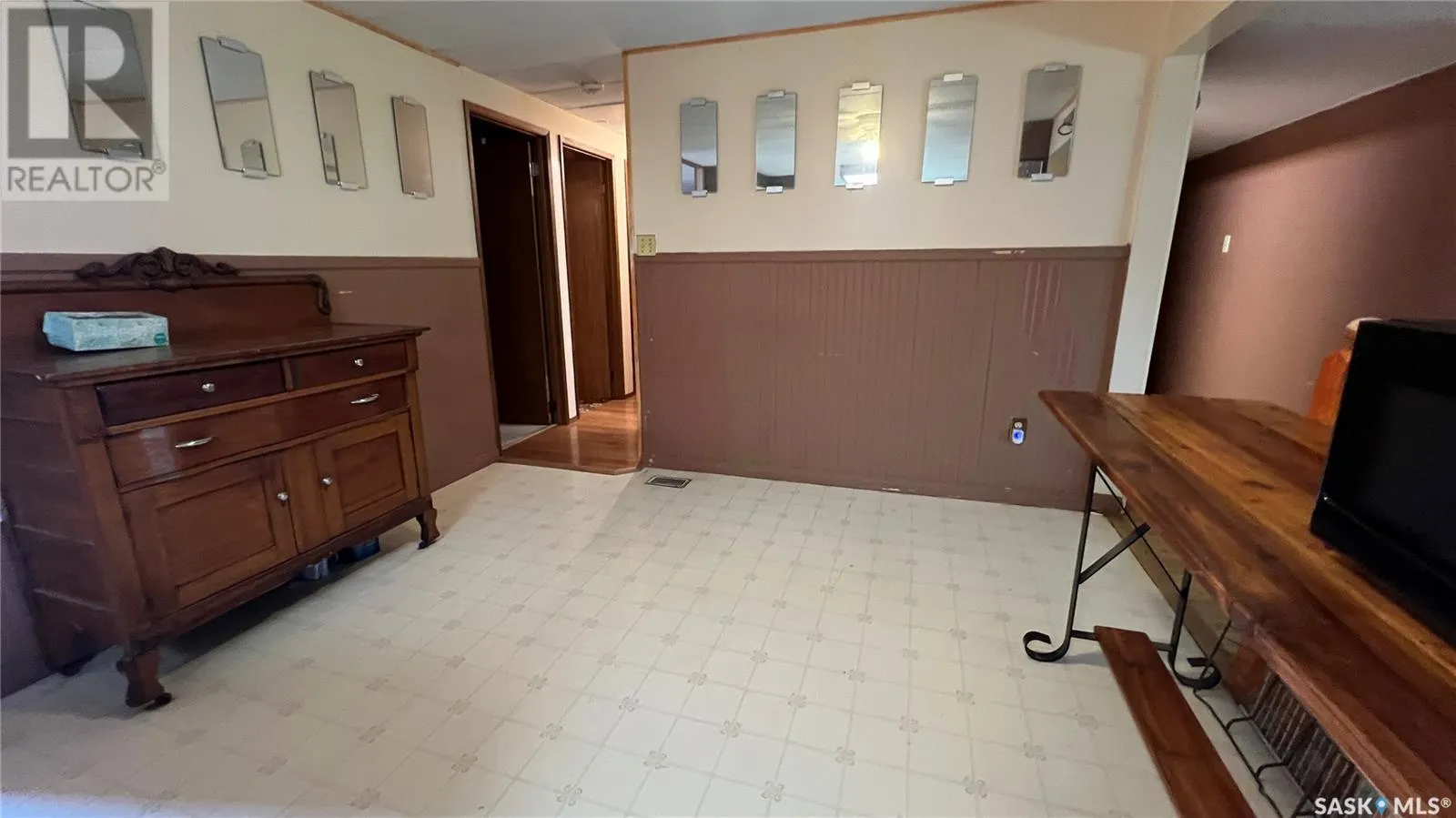404 3rd STREET N