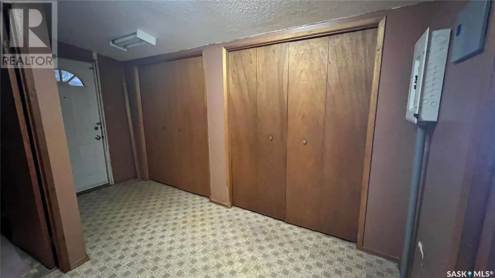 404 3rd STREET N