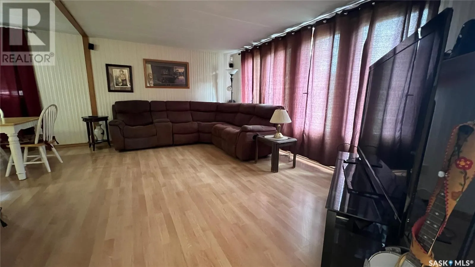 404 3rd STREET N