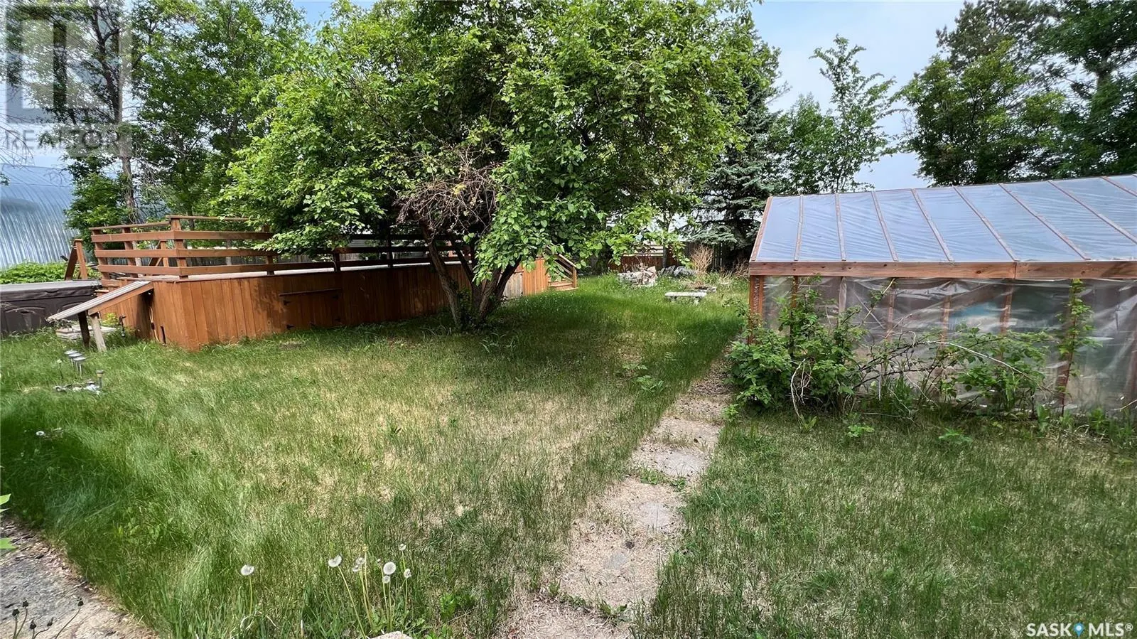 404 3rd STREET N