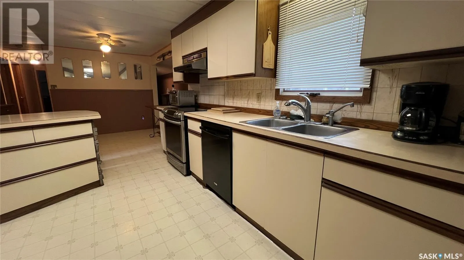 404 3rd STREET N