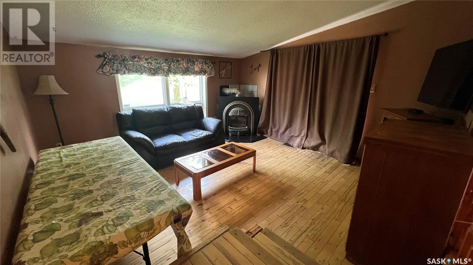 404 3rd STREET N