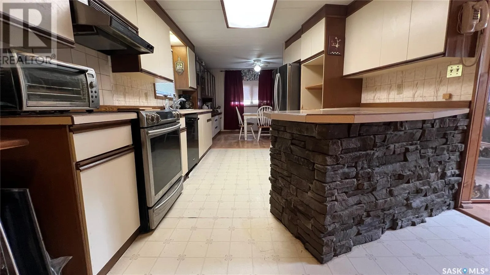 404 3rd STREET N