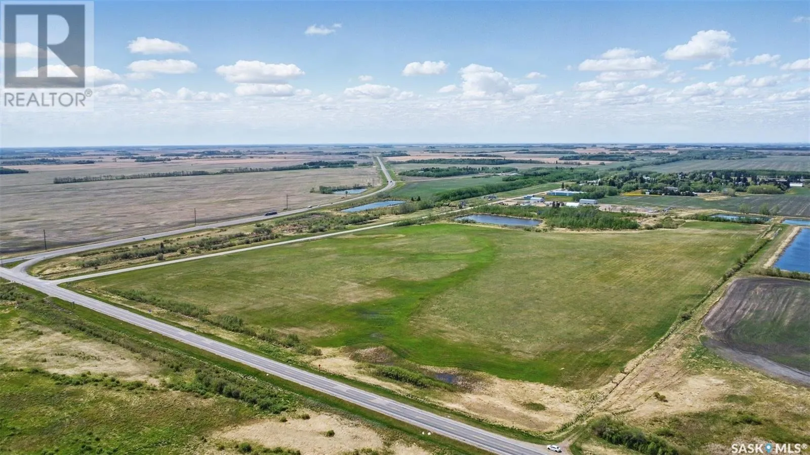 Christian Acreage 304 Railway AVENUE