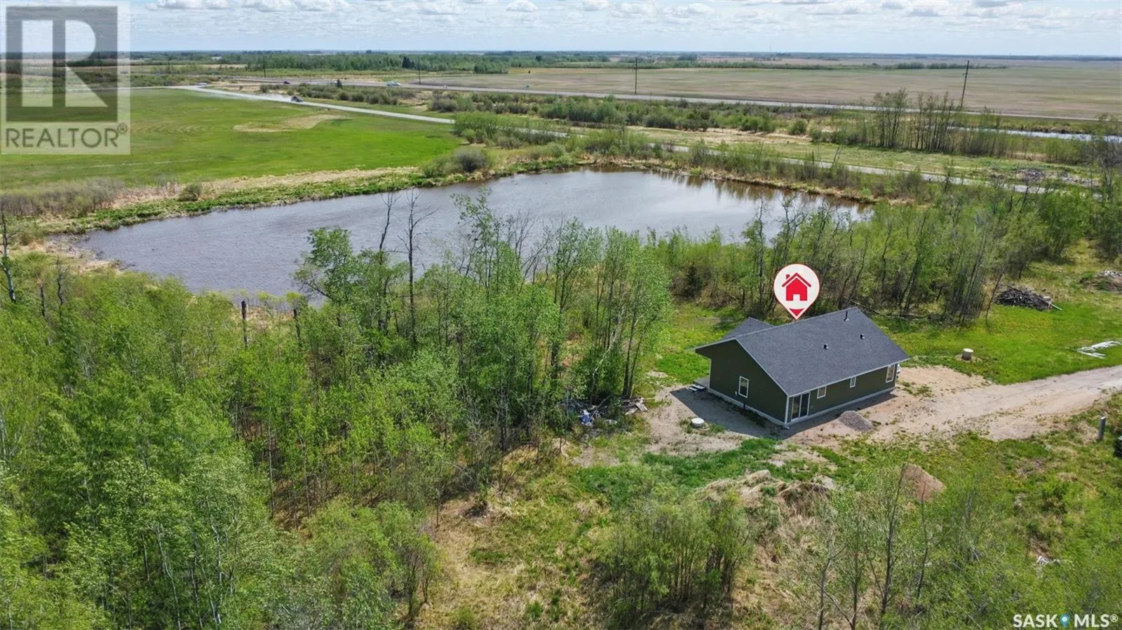 Christian Acreage 304 Railway AVENUE