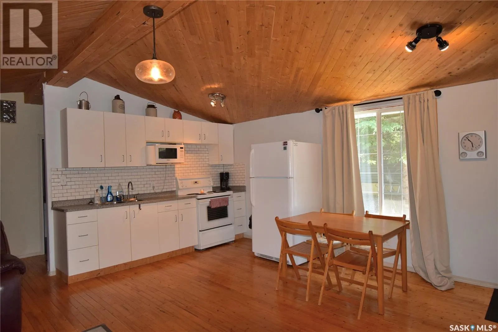 207 Jacobson DRIVE