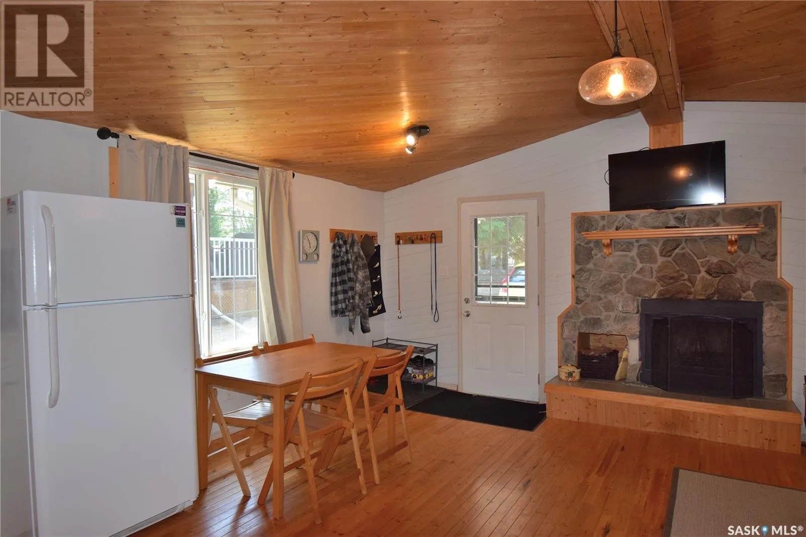 207 Jacobson DRIVE
