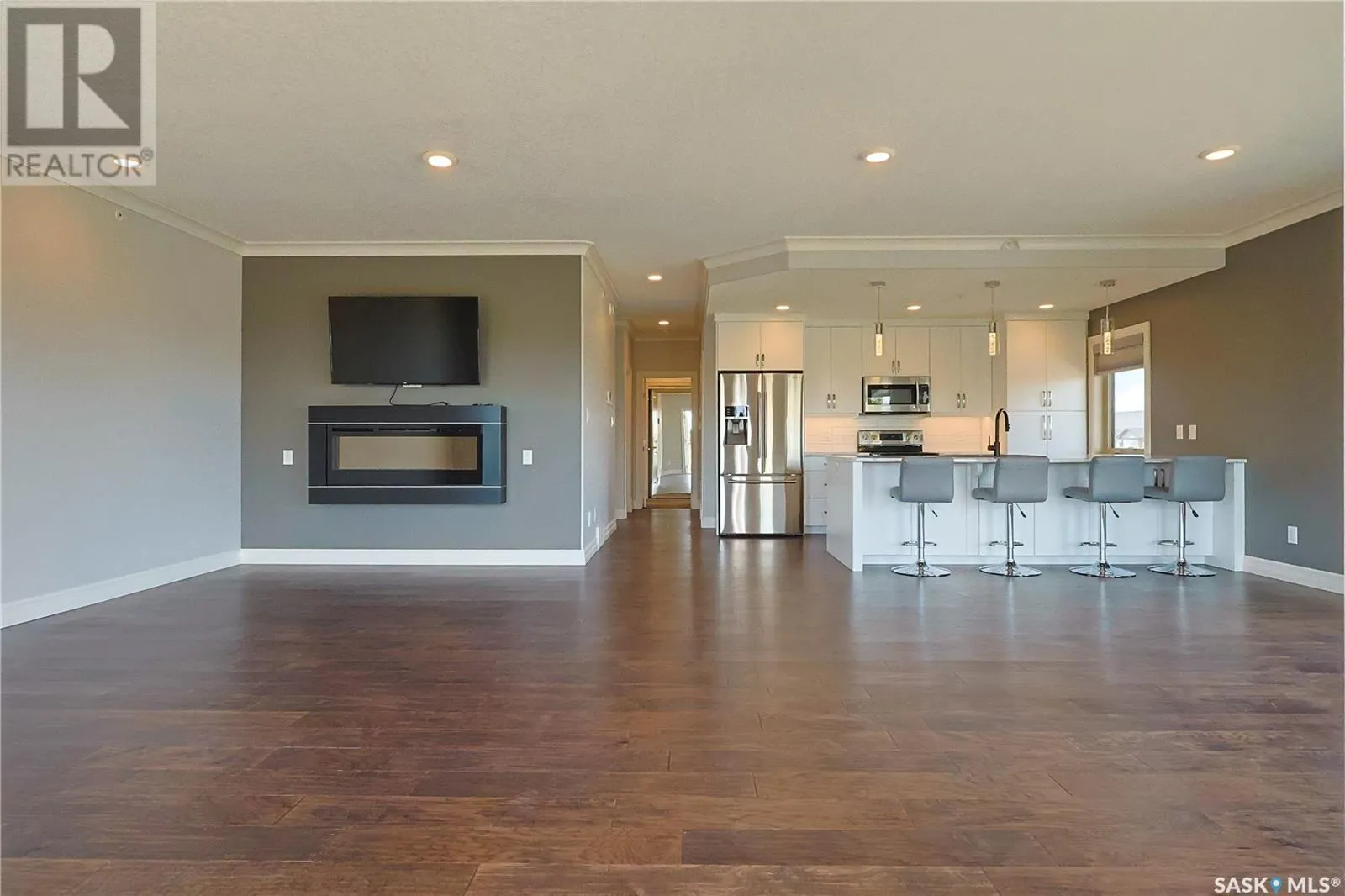 308 2800 Lakeview DRIVE