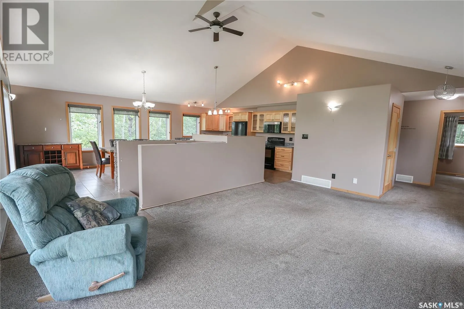 33 Carwin Park DRIVE