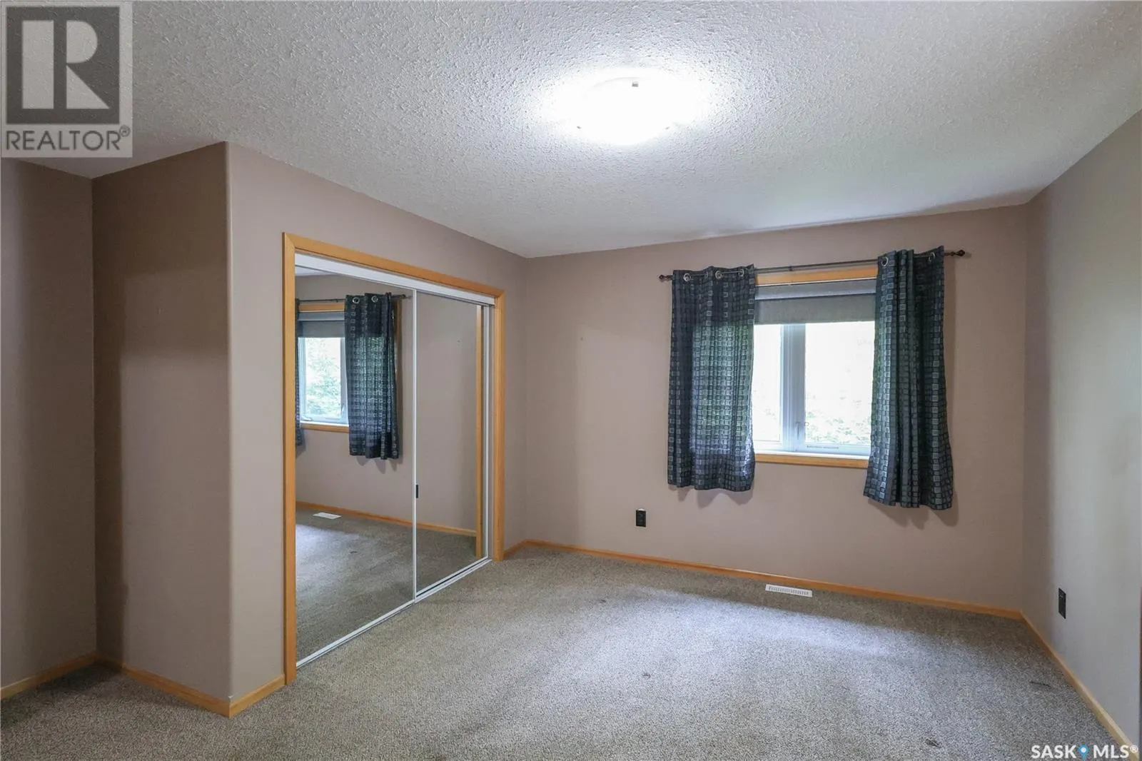 33 Carwin Park DRIVE