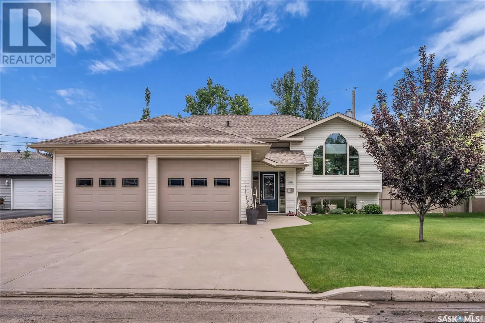 706 Cardinal COURT