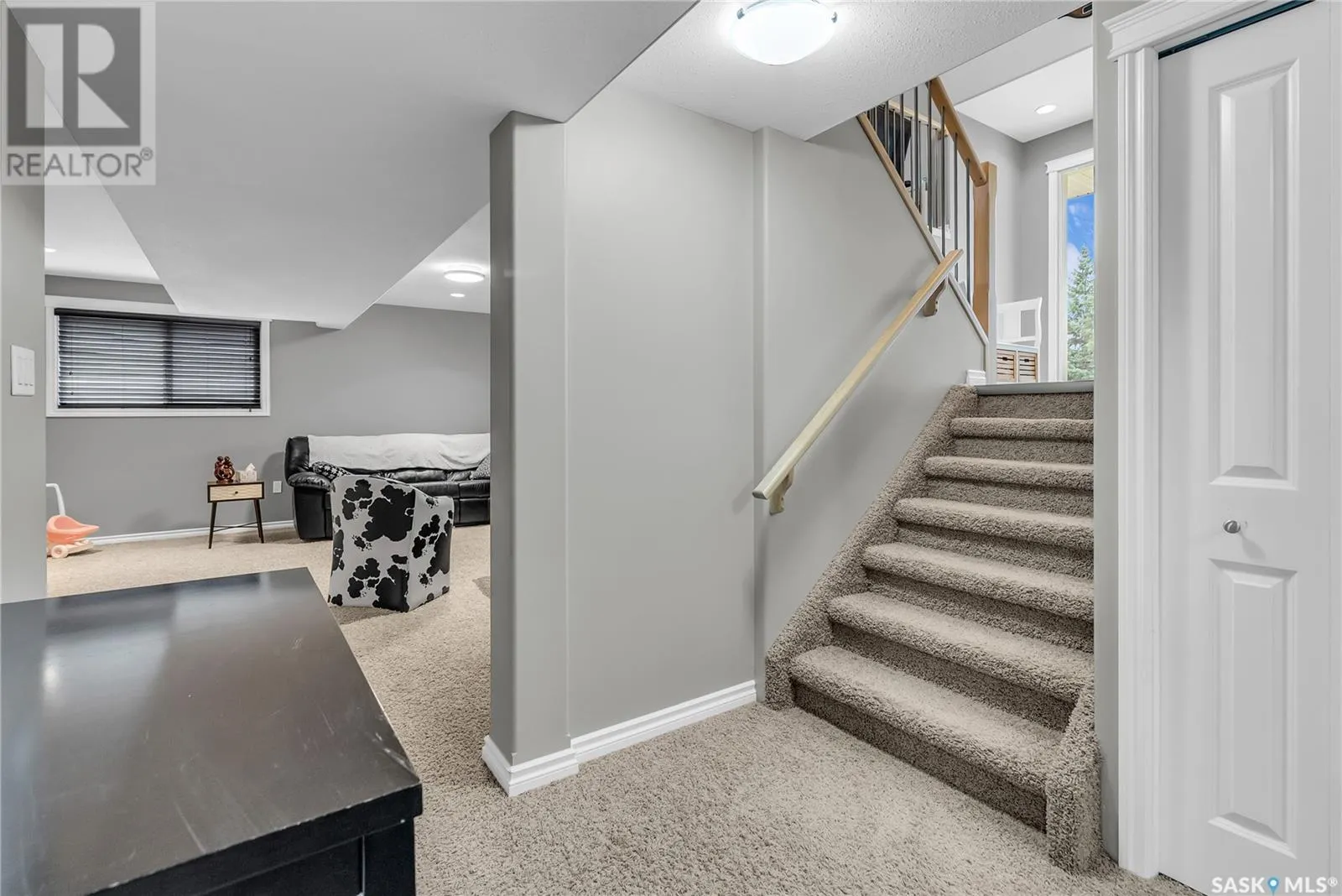 706 Cardinal COURT