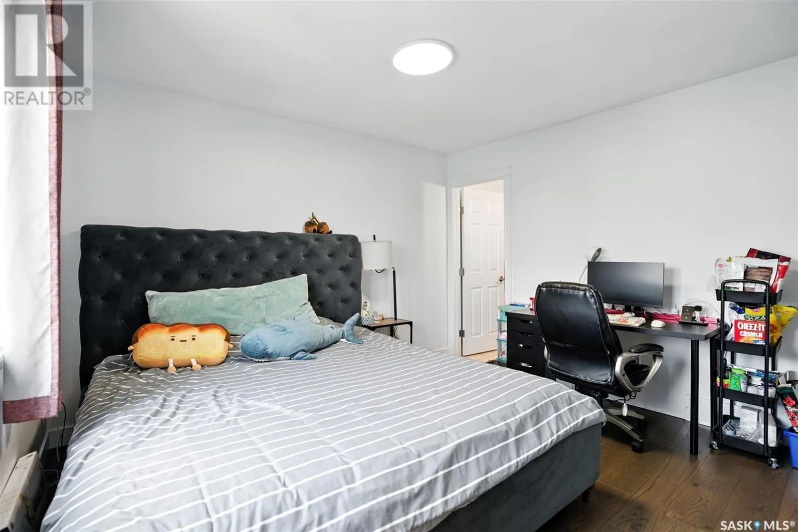 206 212 Willis CRESCENT