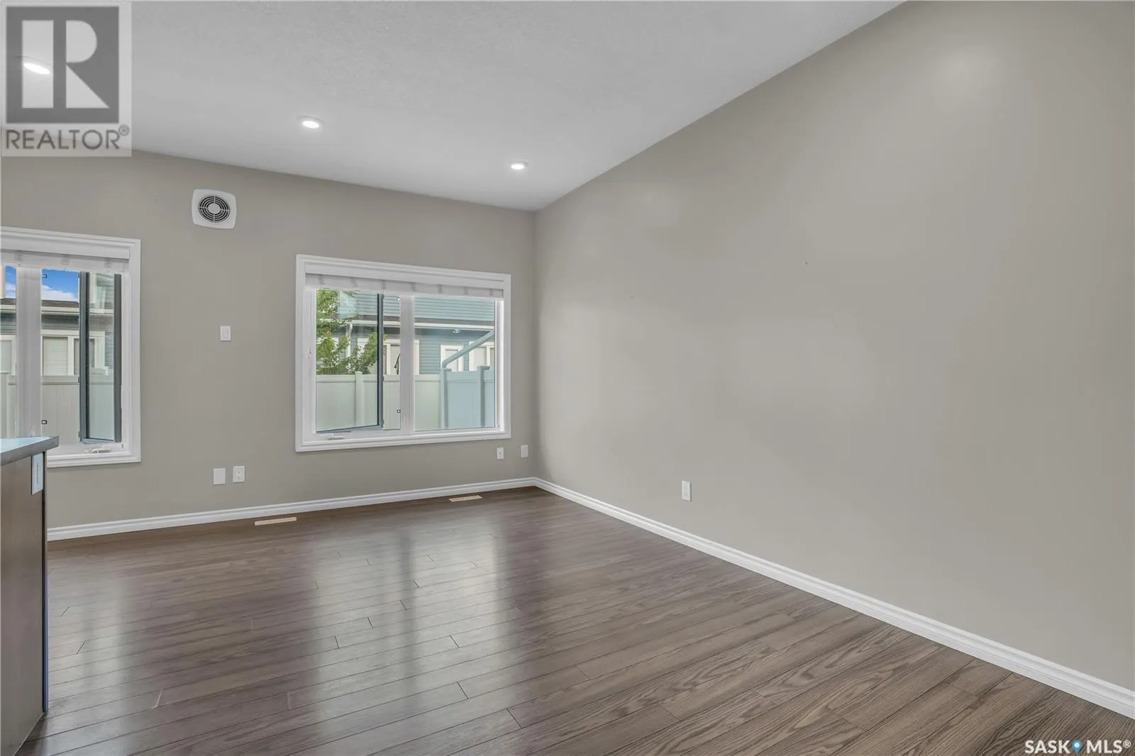 39 115 Veltkamp CRESCENT