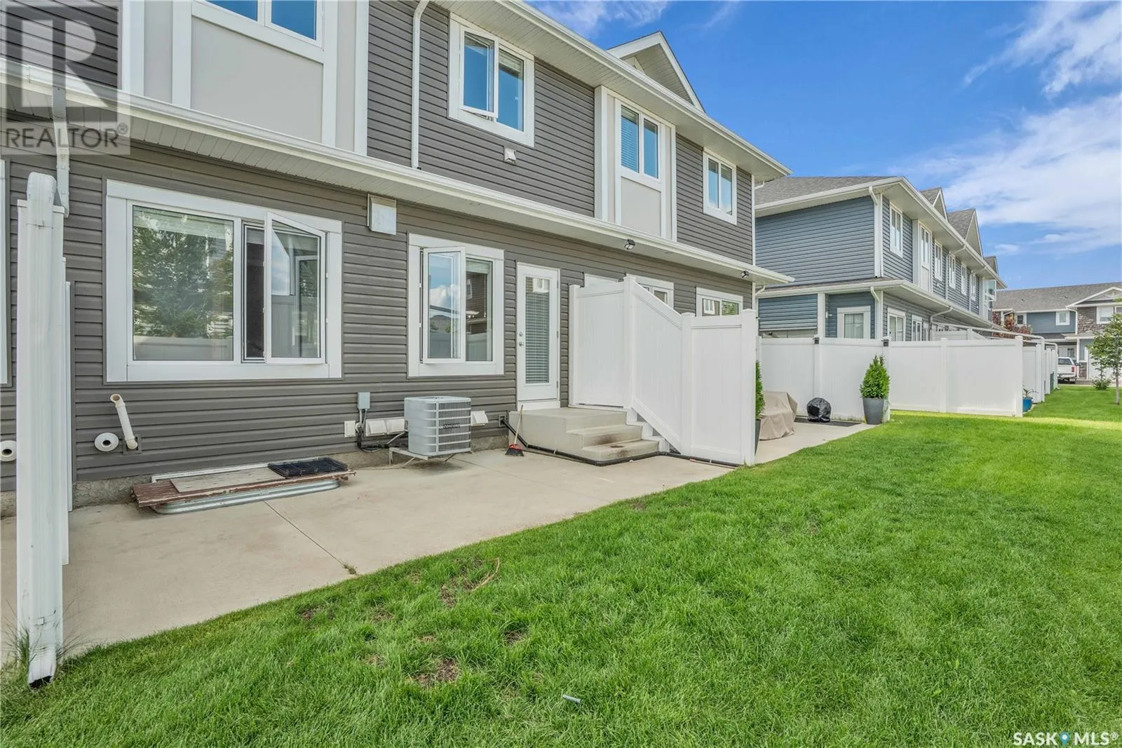39 115 Veltkamp CRESCENT