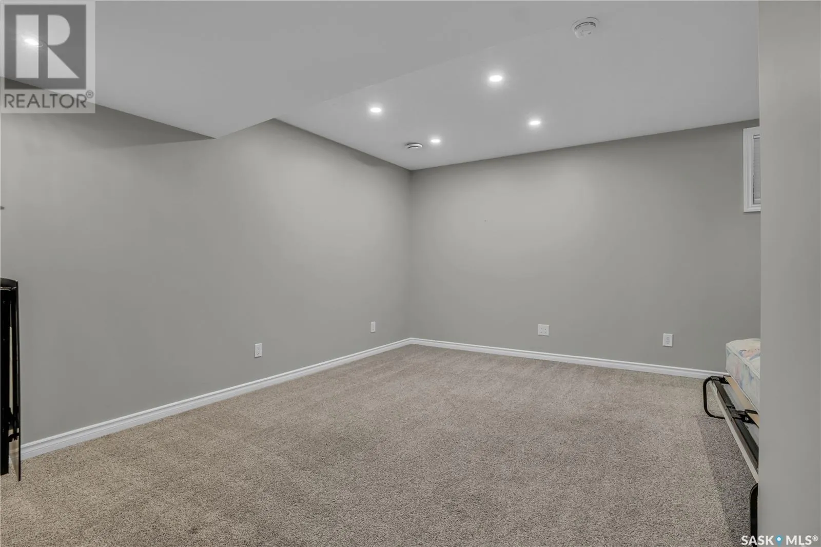 39 115 Veltkamp CRESCENT