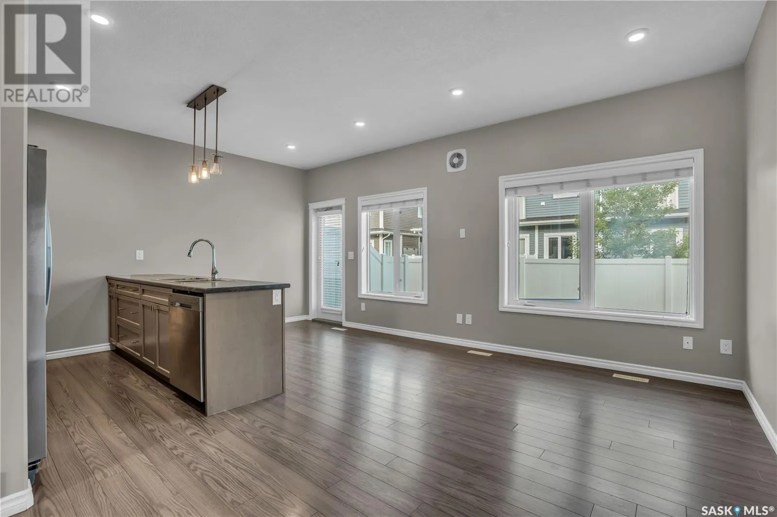 39 115 Veltkamp CRESCENT