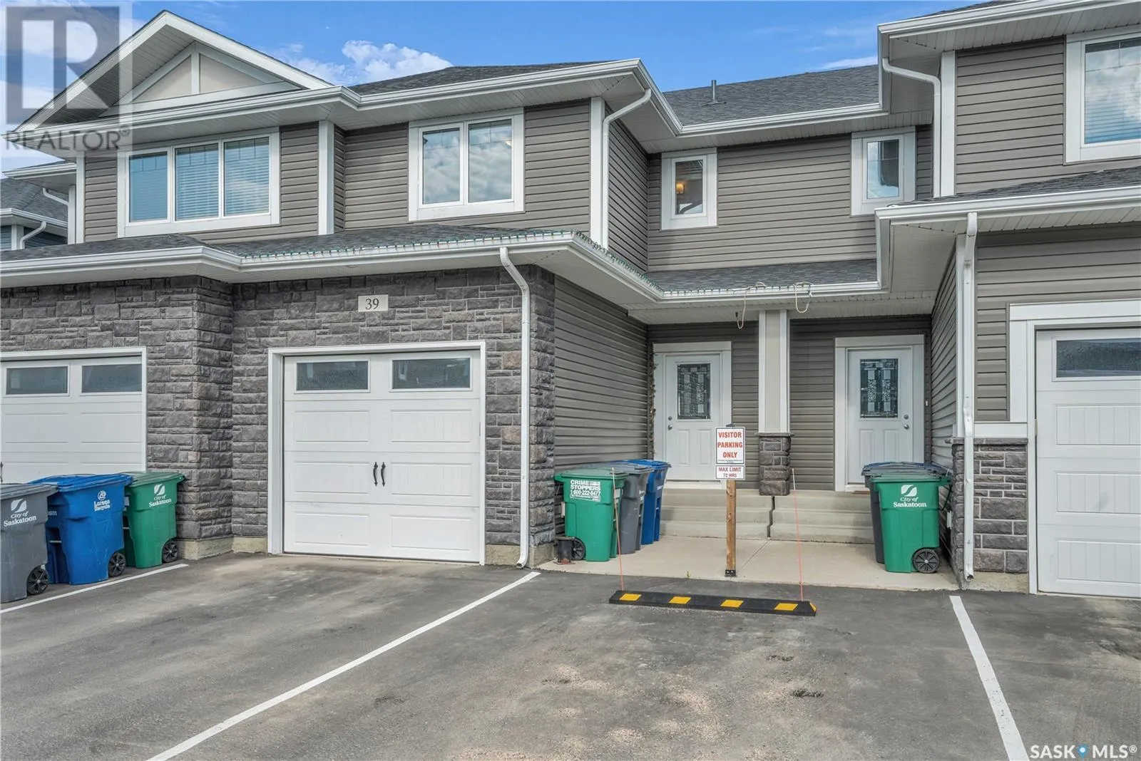 39 115 Veltkamp CRESCENT