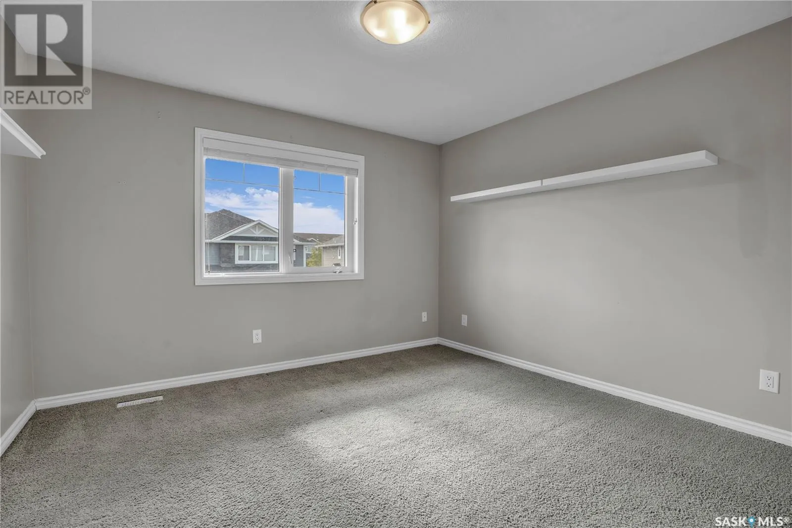 39 115 Veltkamp CRESCENT