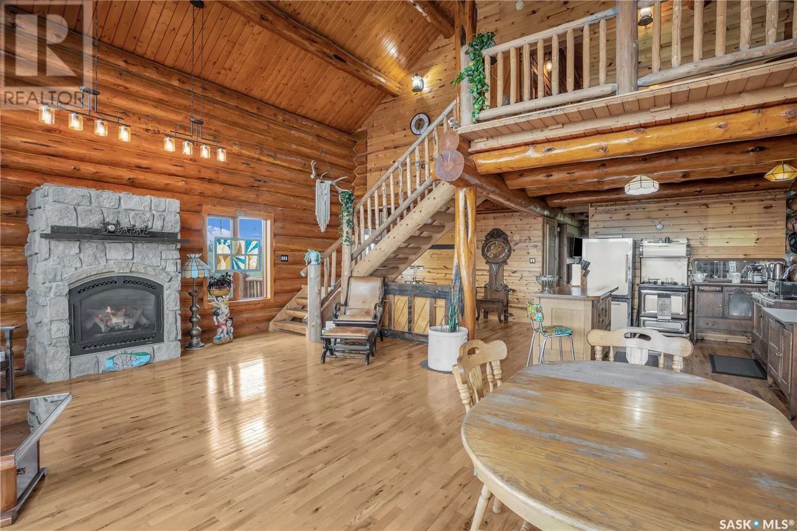 15 E. Cantin Lane (D'Amour Lake)
