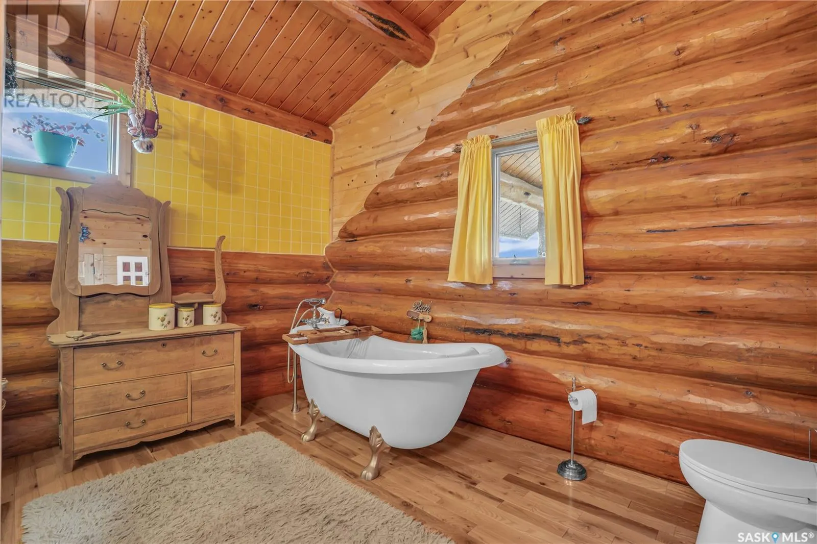 15 E. Cantin Lane (D'Amour Lake)