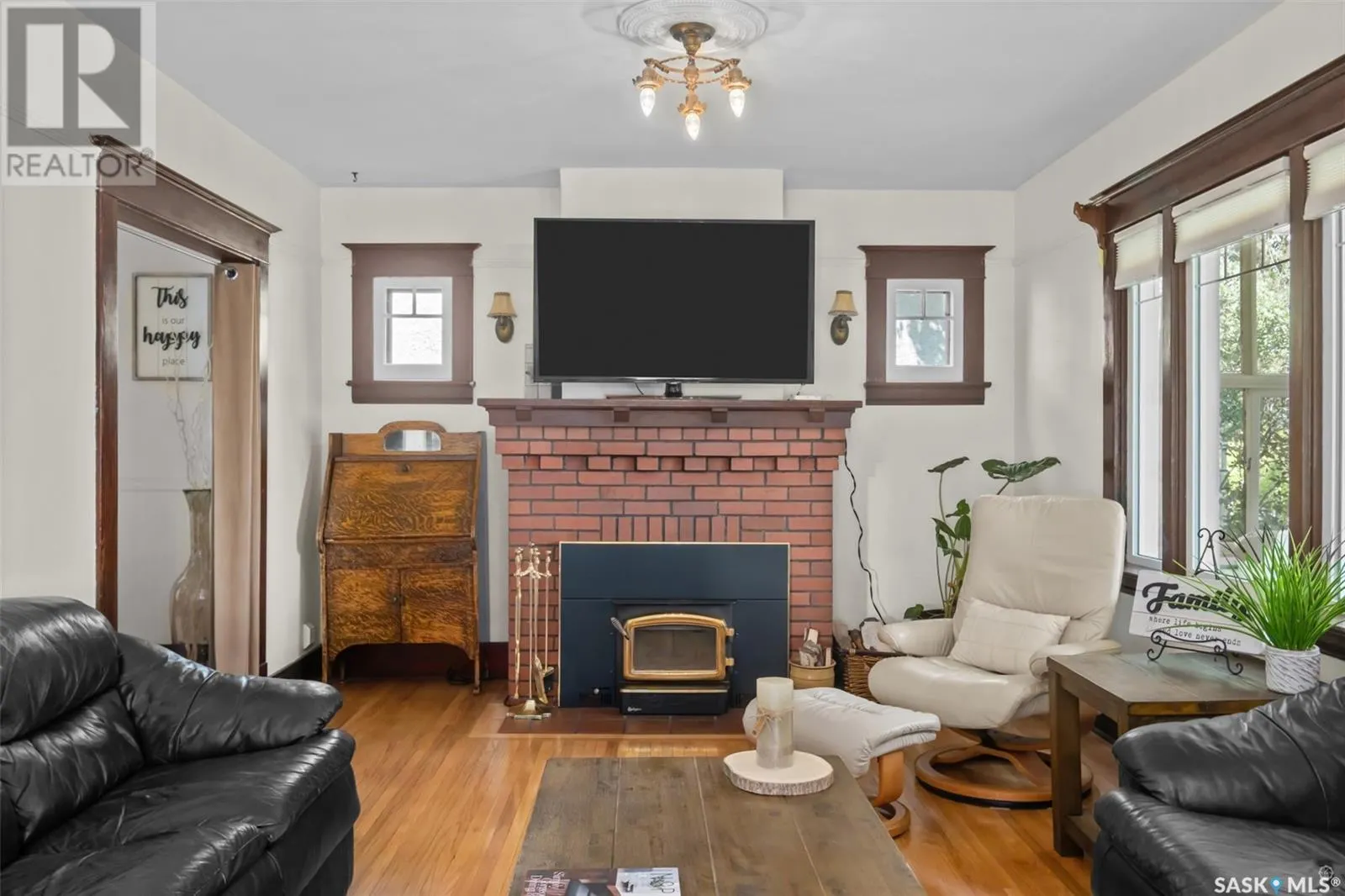 365 19th STREET W