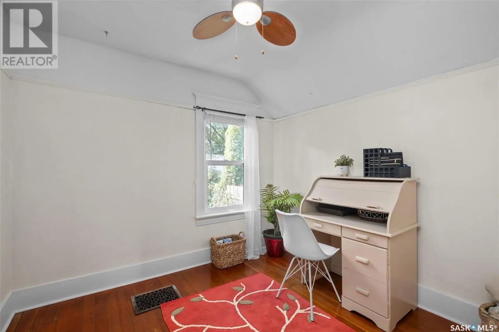 365 19th STREET W