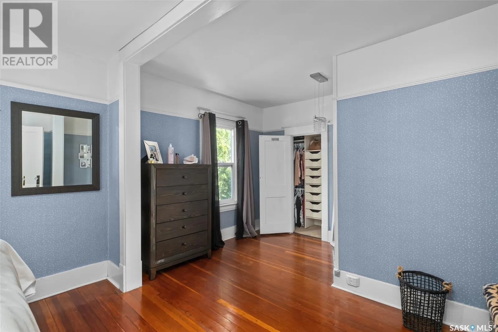 365 19th STREET W