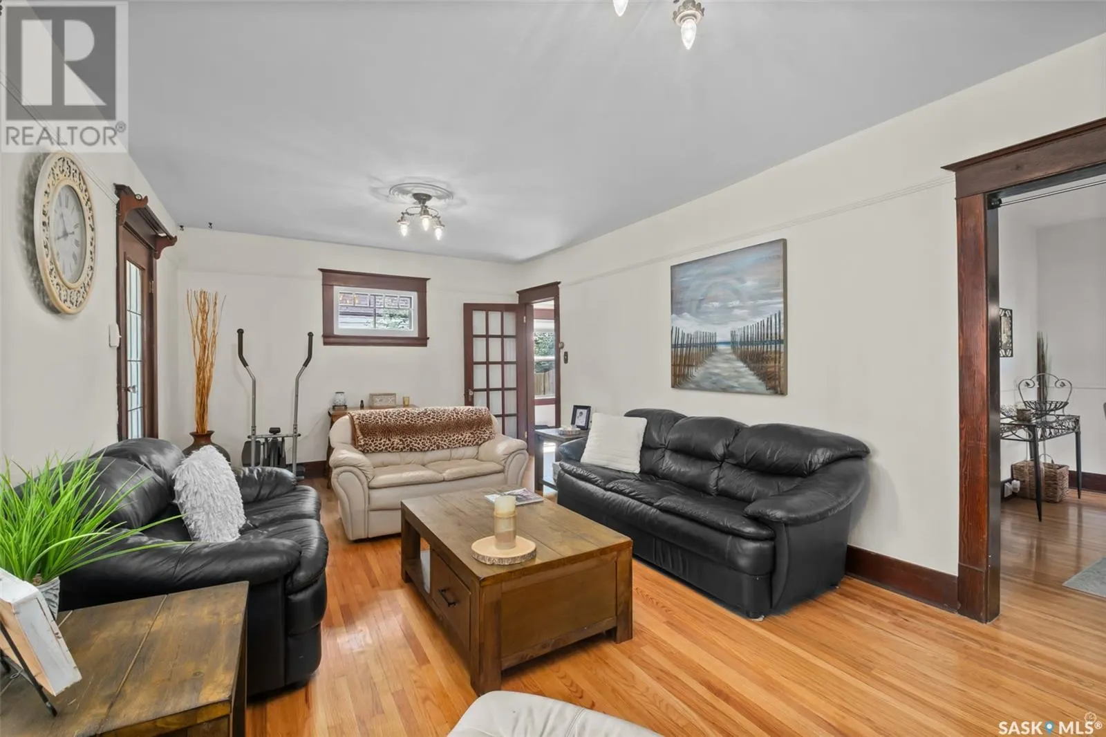 365 19th STREET W