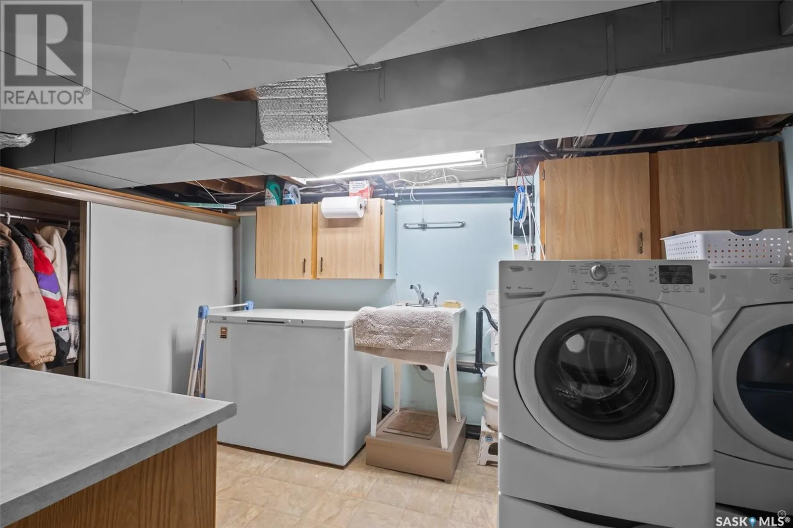 365 19th STREET W