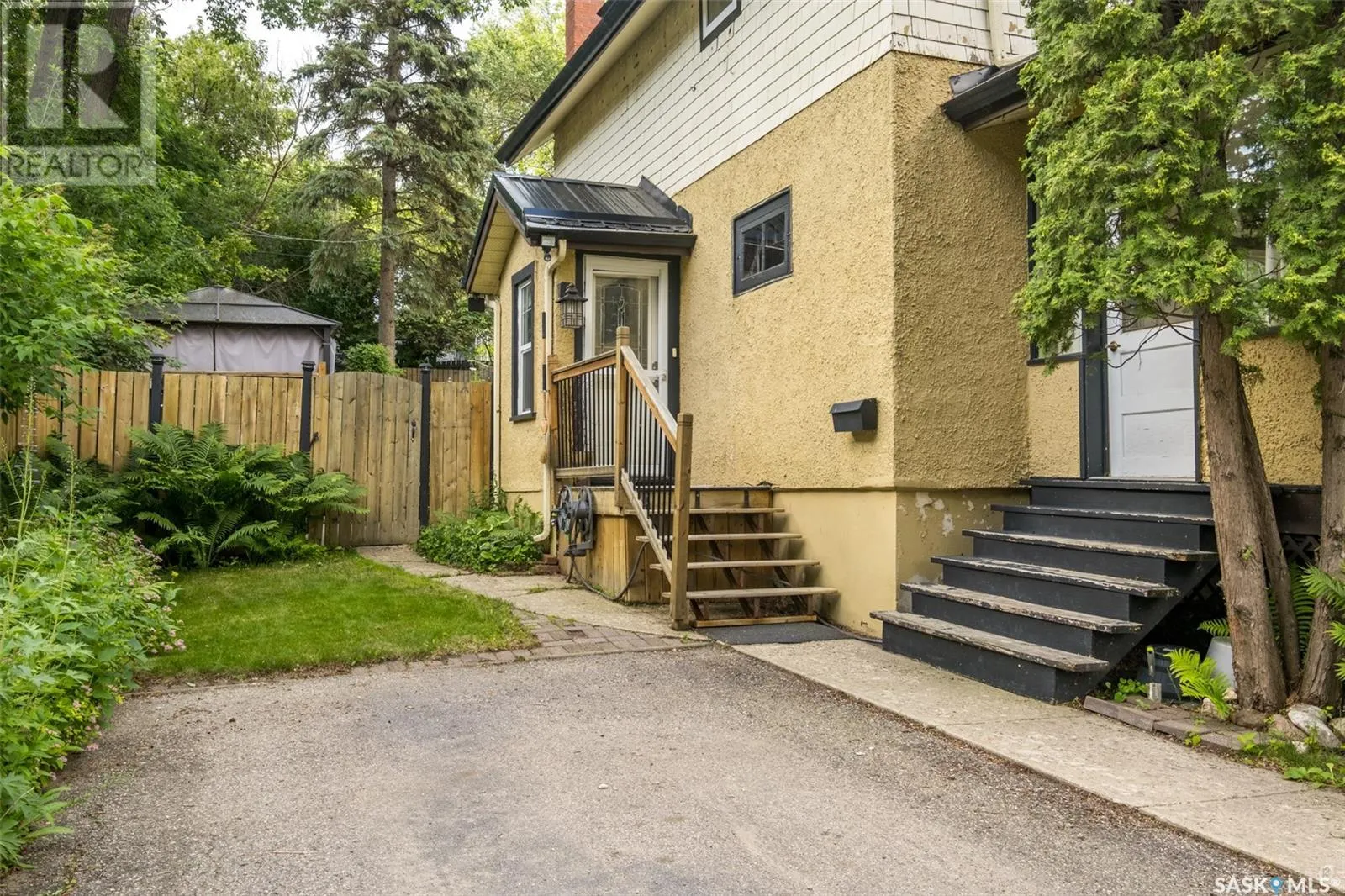 365 19th STREET W