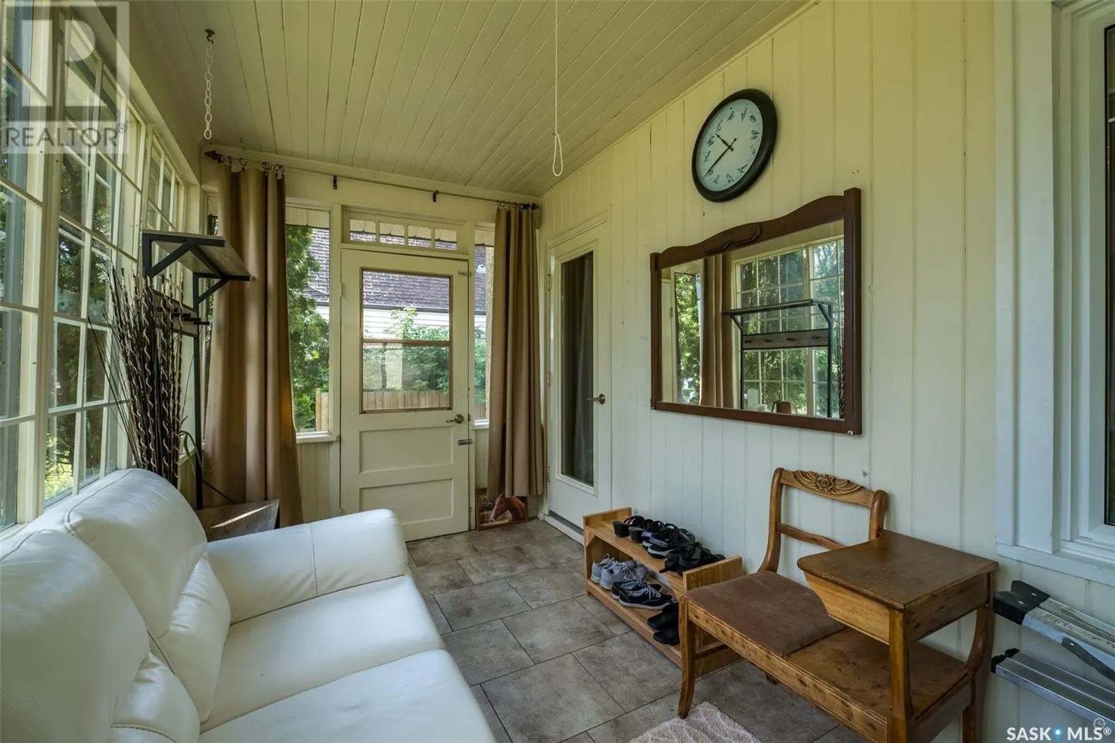 365 19th STREET W