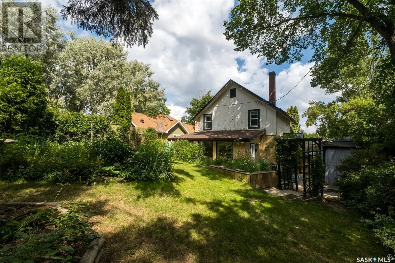 365 19th STREET W