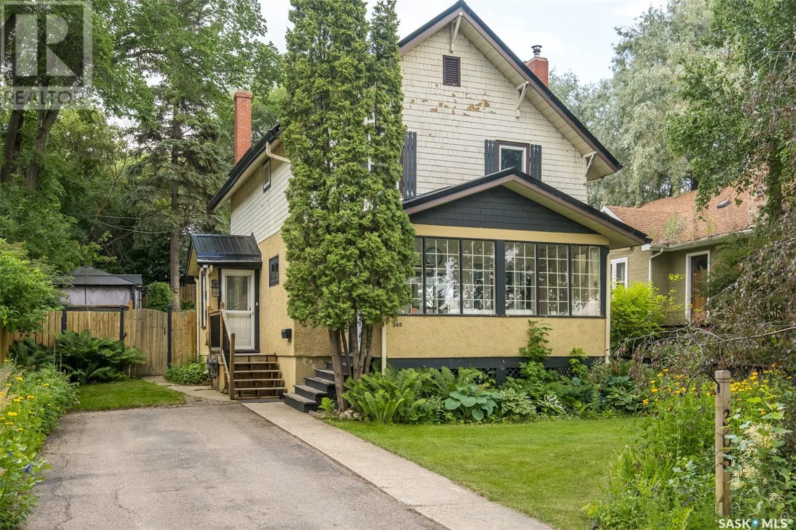 365 19th STREET W