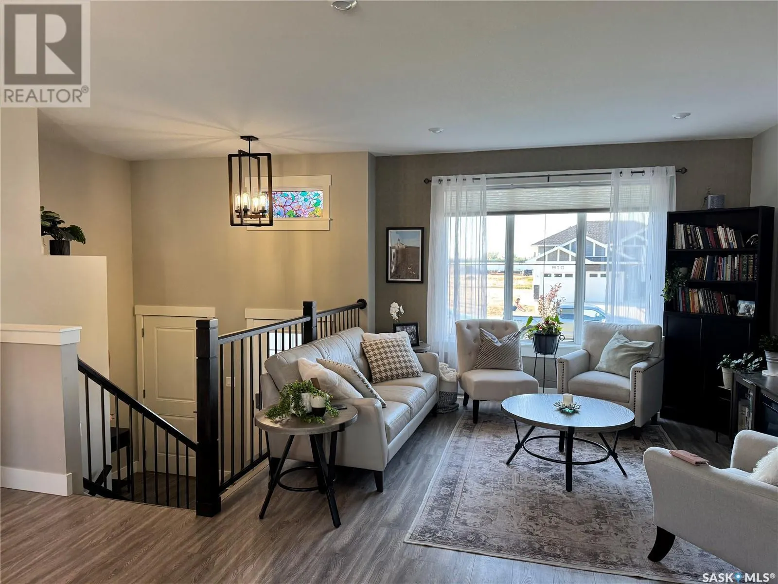 809 Weir CRESCENT