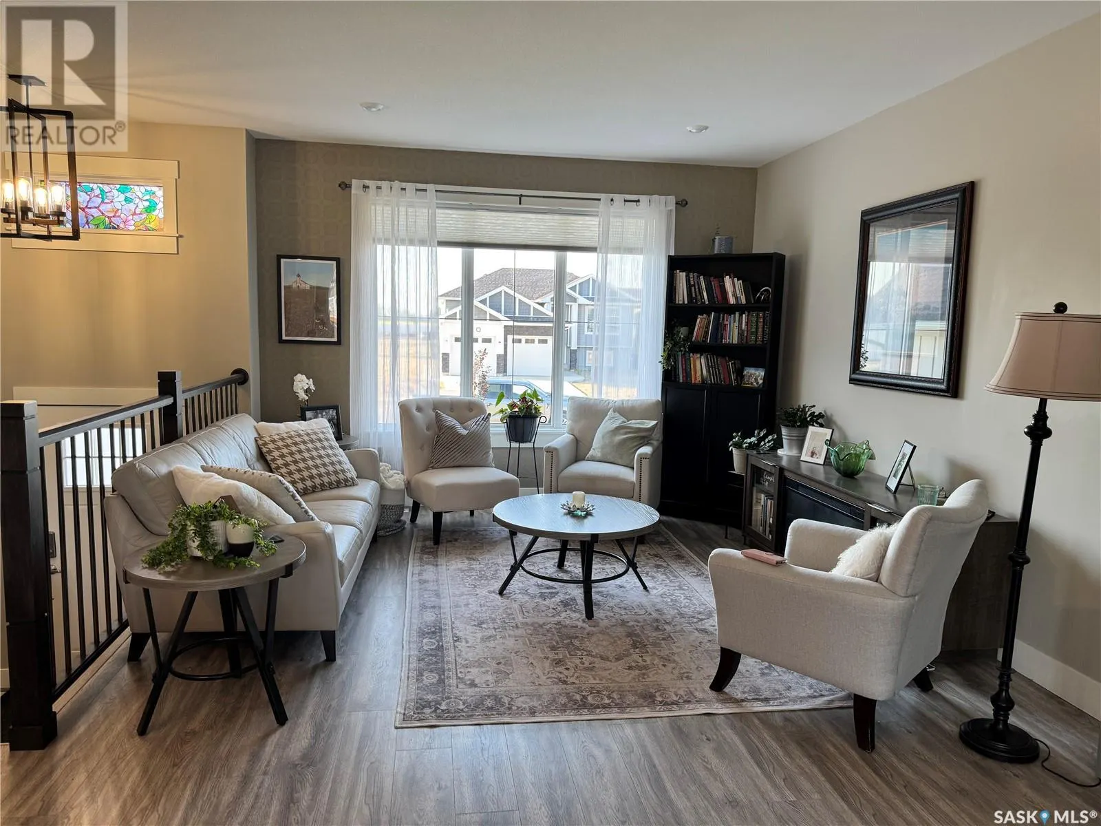 809 Weir CRESCENT