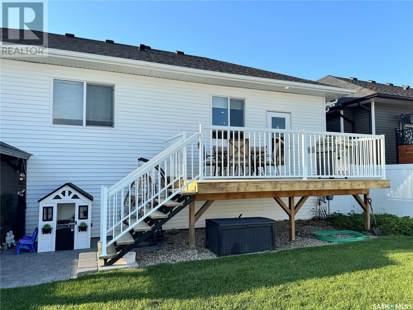 809 Weir CRESCENT