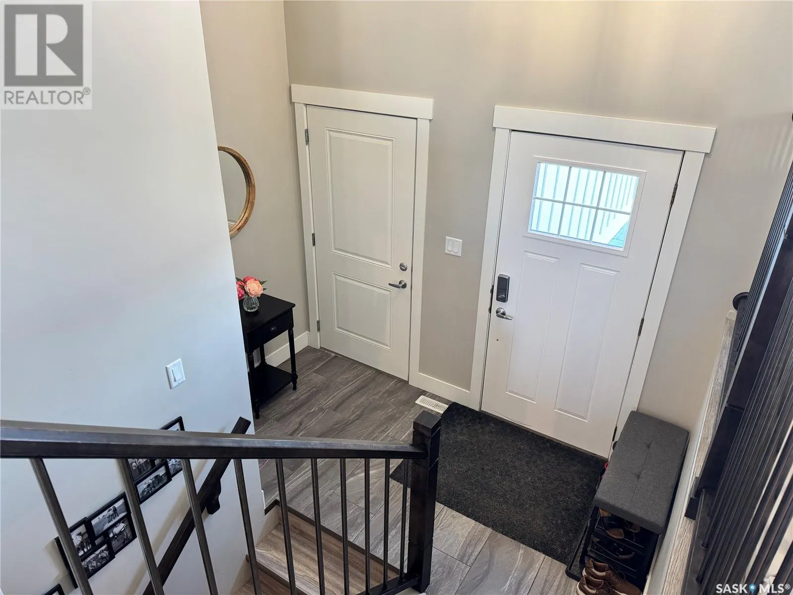809 Weir CRESCENT