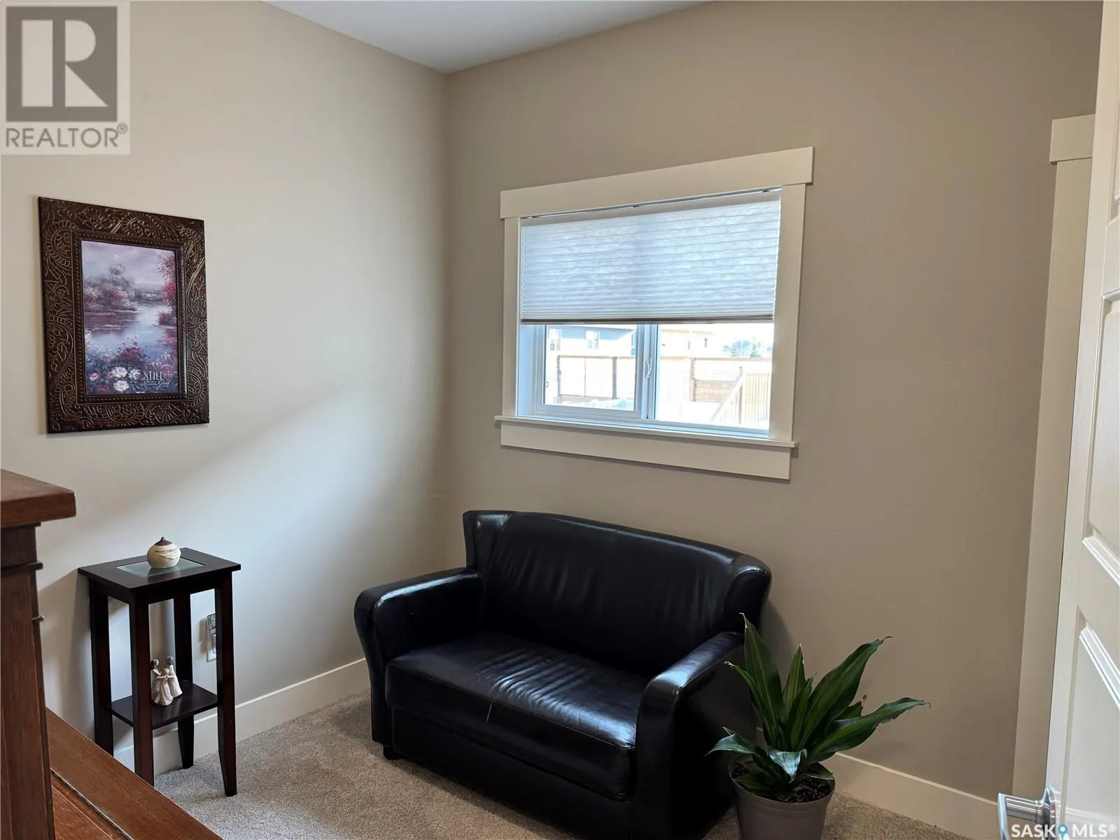 809 Weir CRESCENT