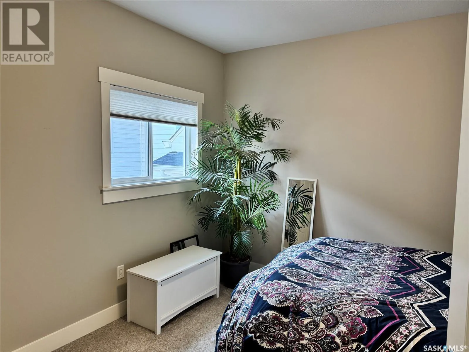 809 Weir CRESCENT