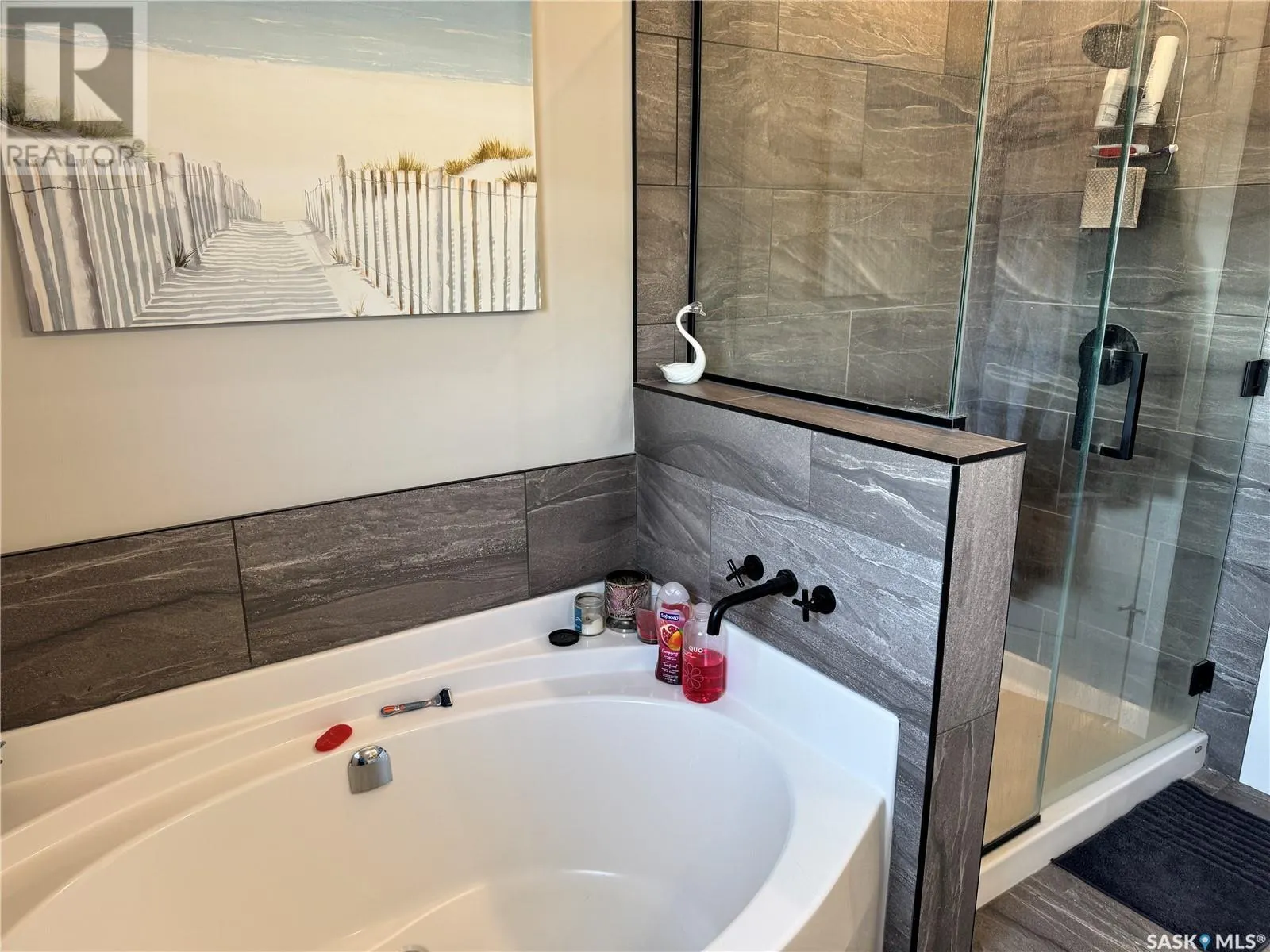 809 Weir CRESCENT