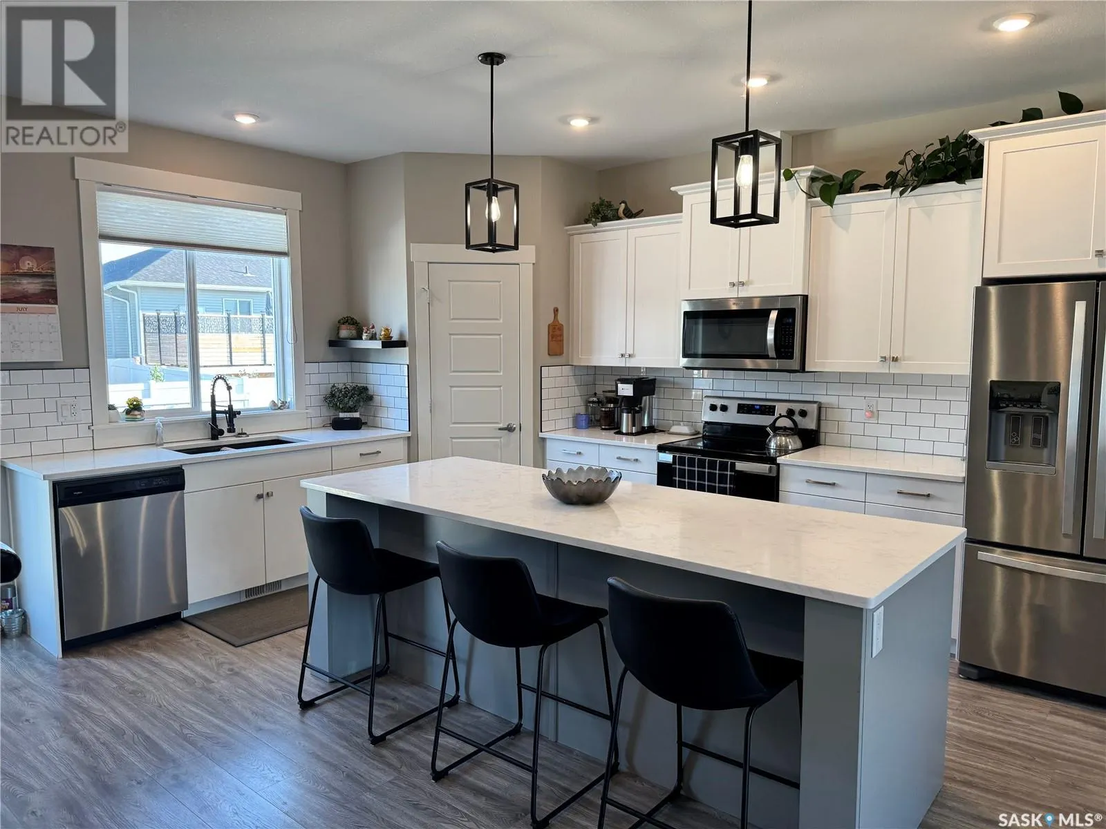 809 Weir CRESCENT