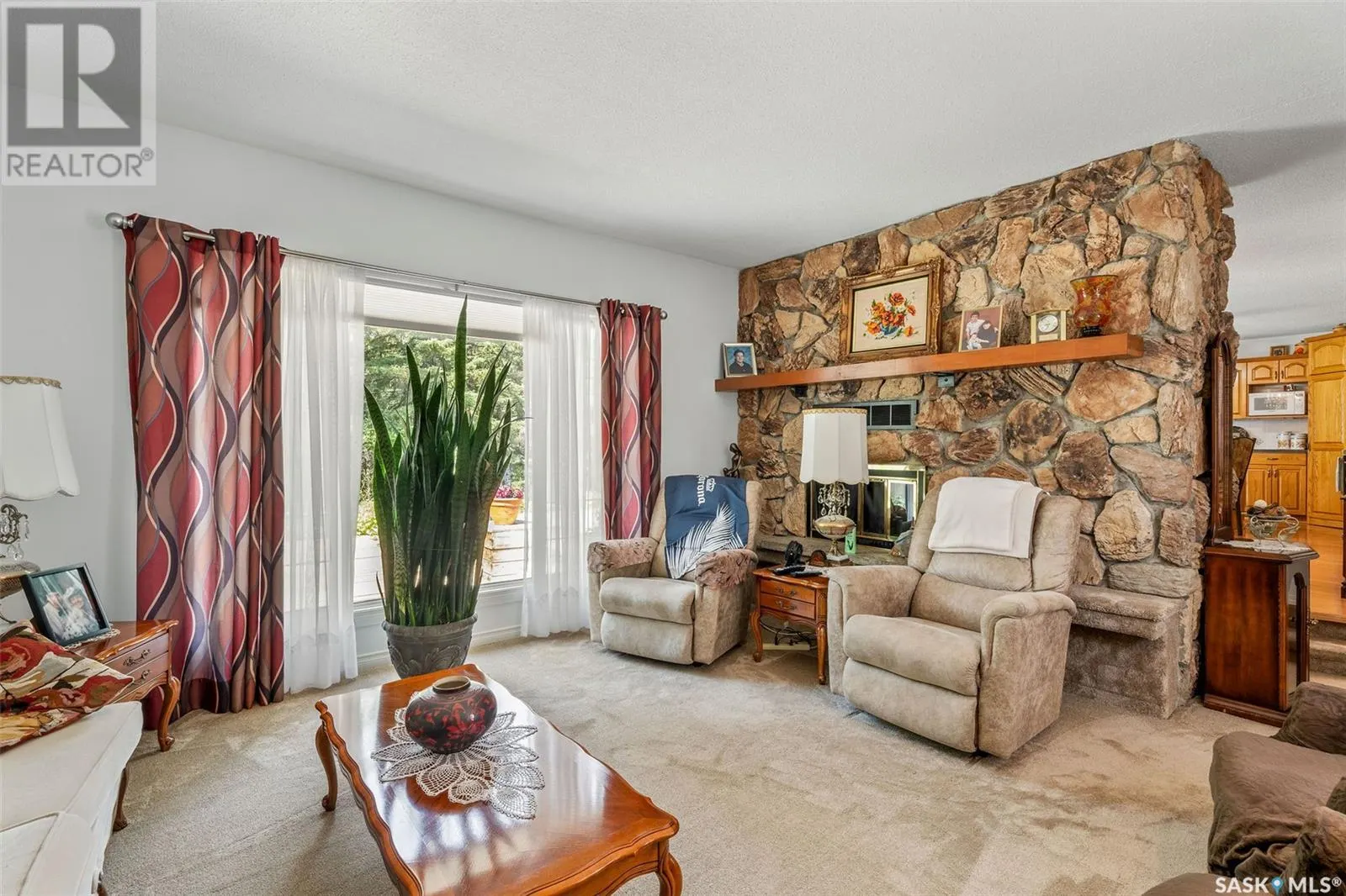 6107 Holmes DRIVE