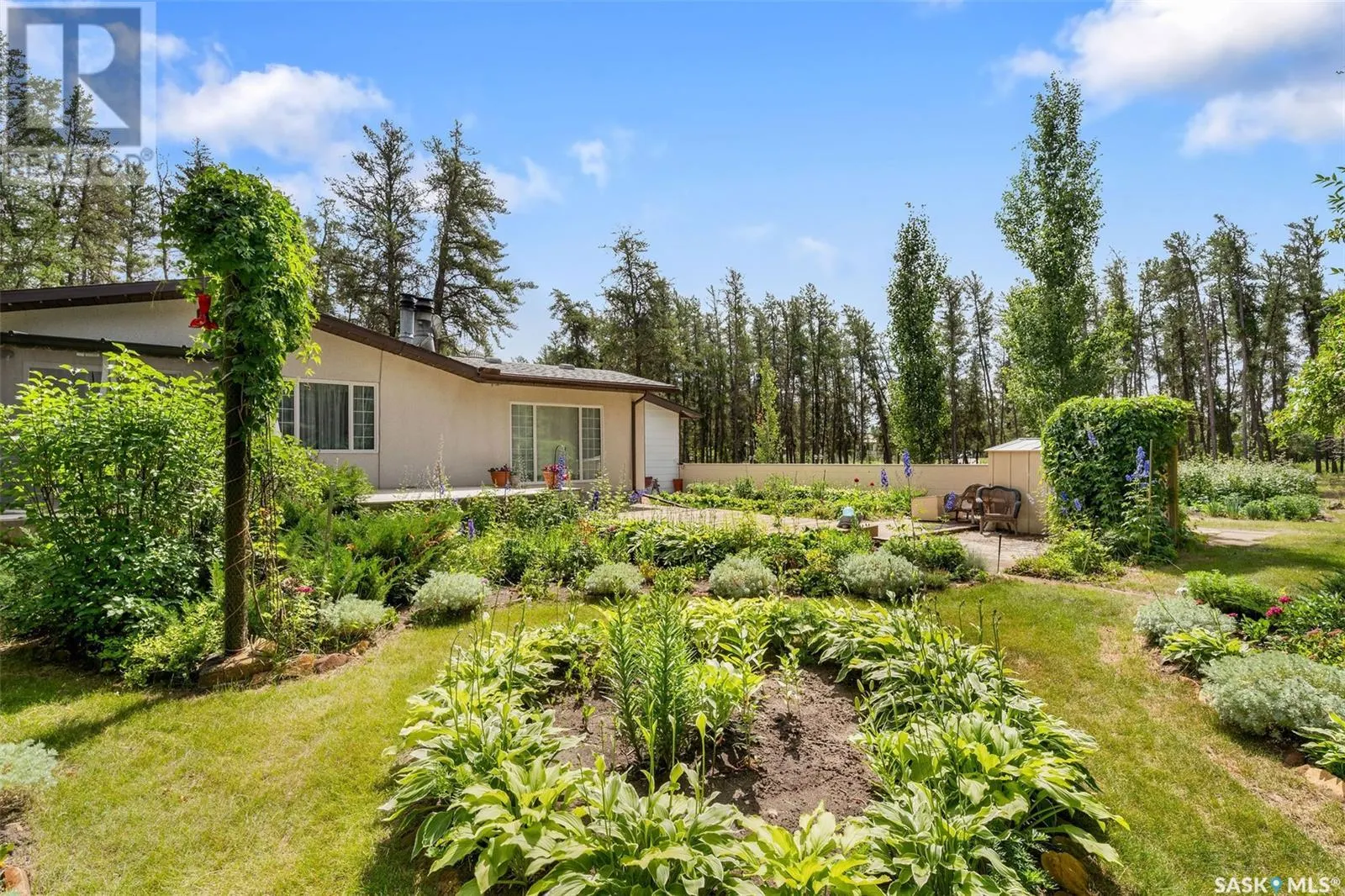 6107 Holmes DRIVE