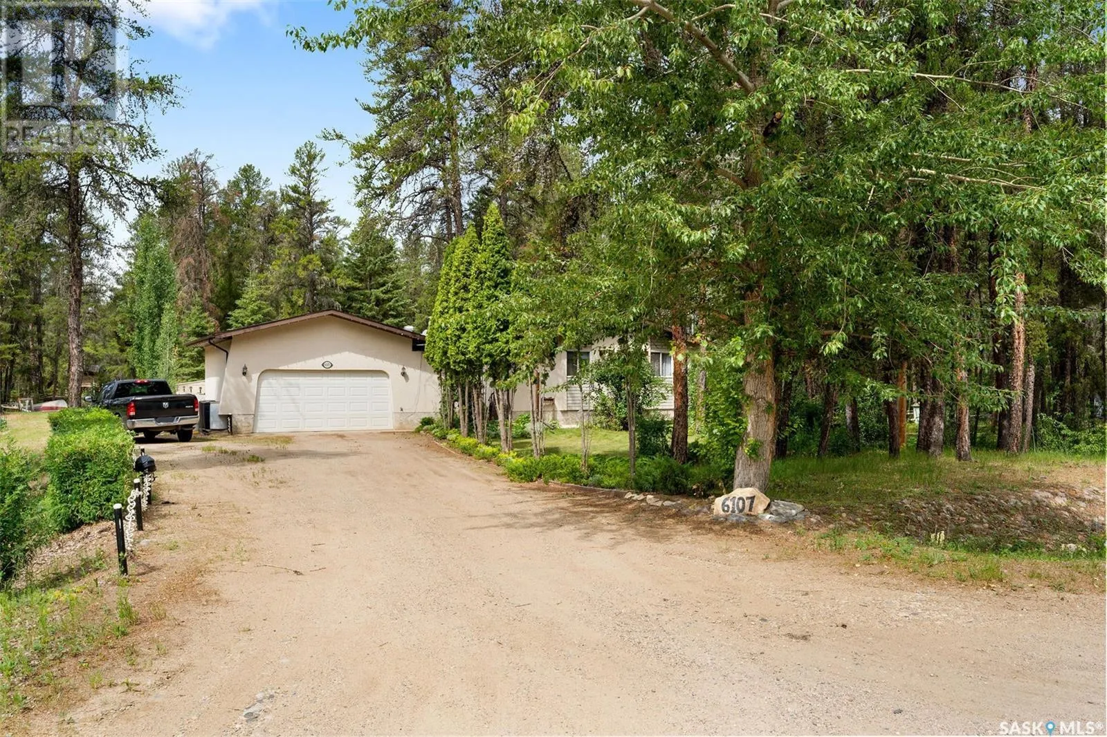 6107 Holmes DRIVE