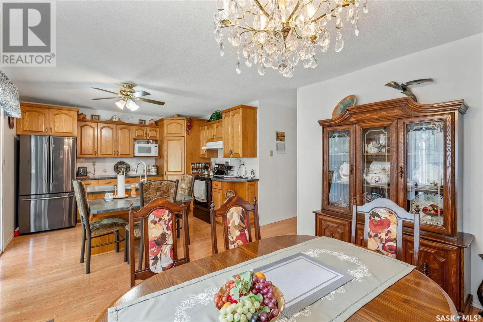 6107 Holmes DRIVE