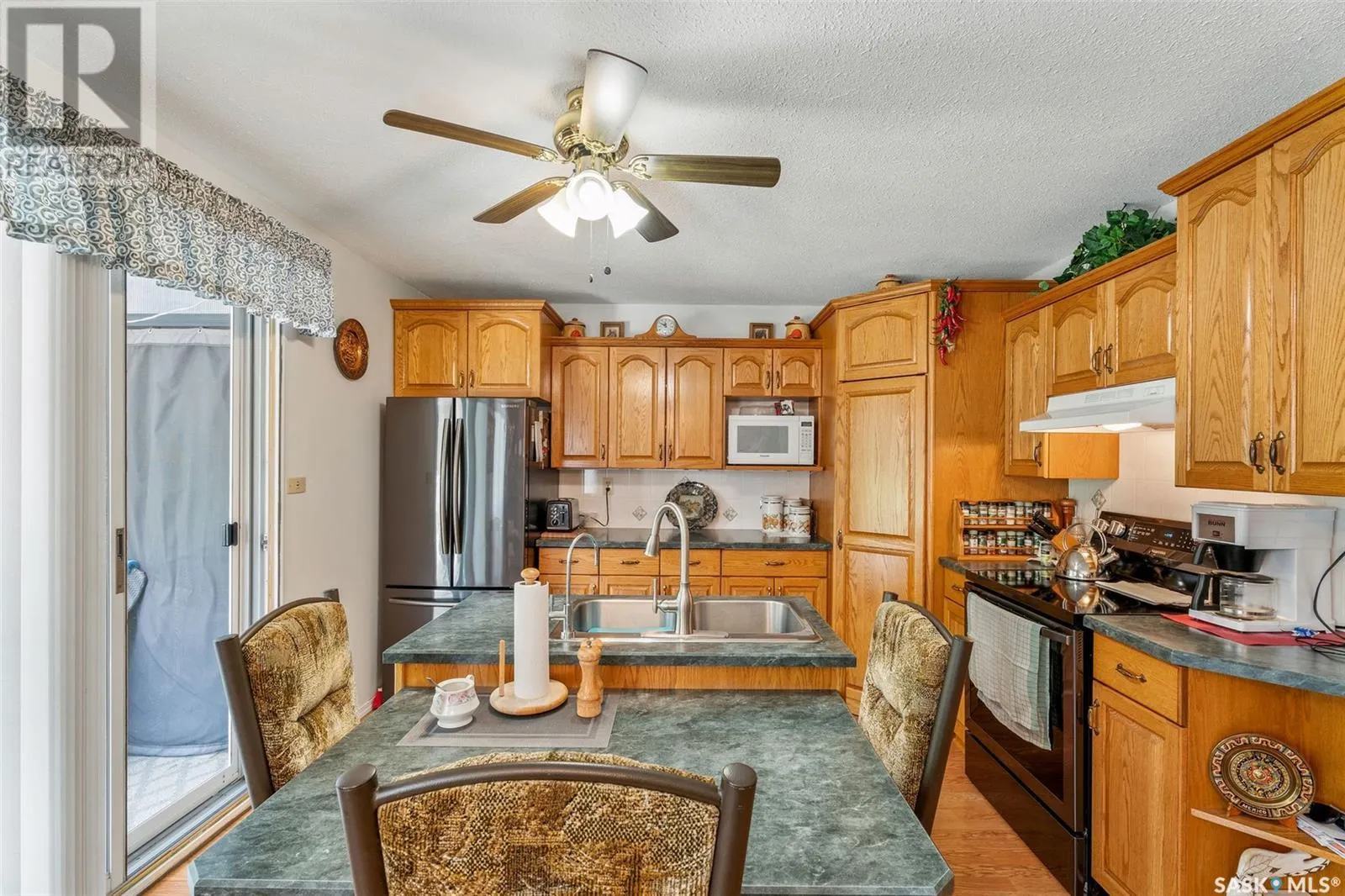 6107 Holmes DRIVE