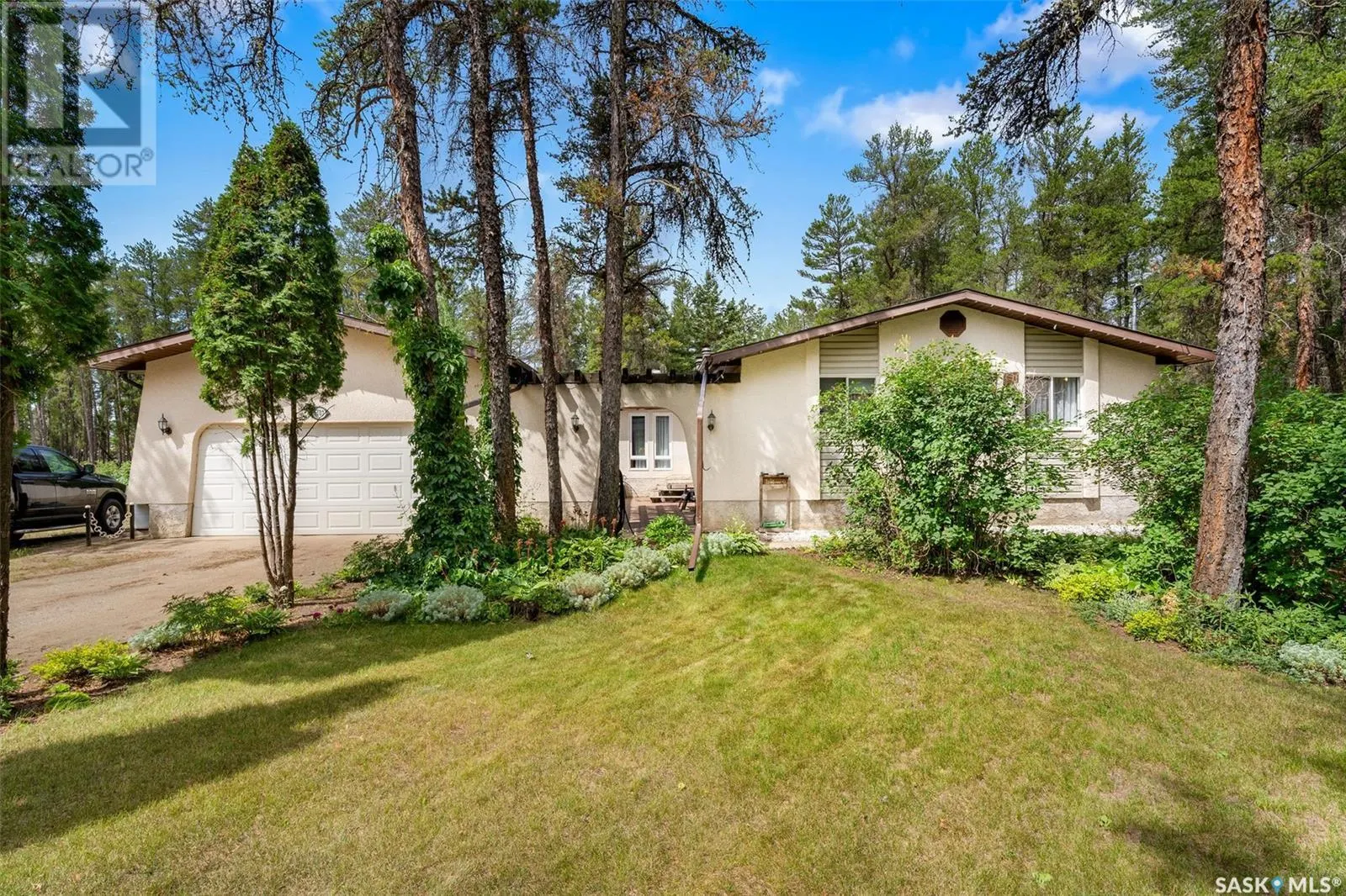 6107 Holmes DRIVE