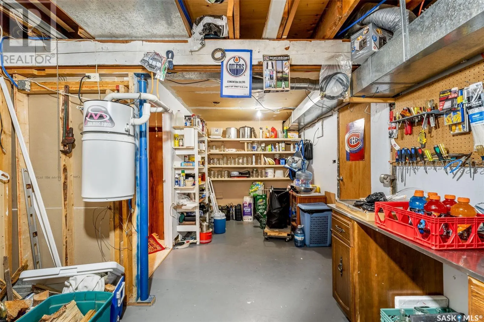 6107 Holmes DRIVE