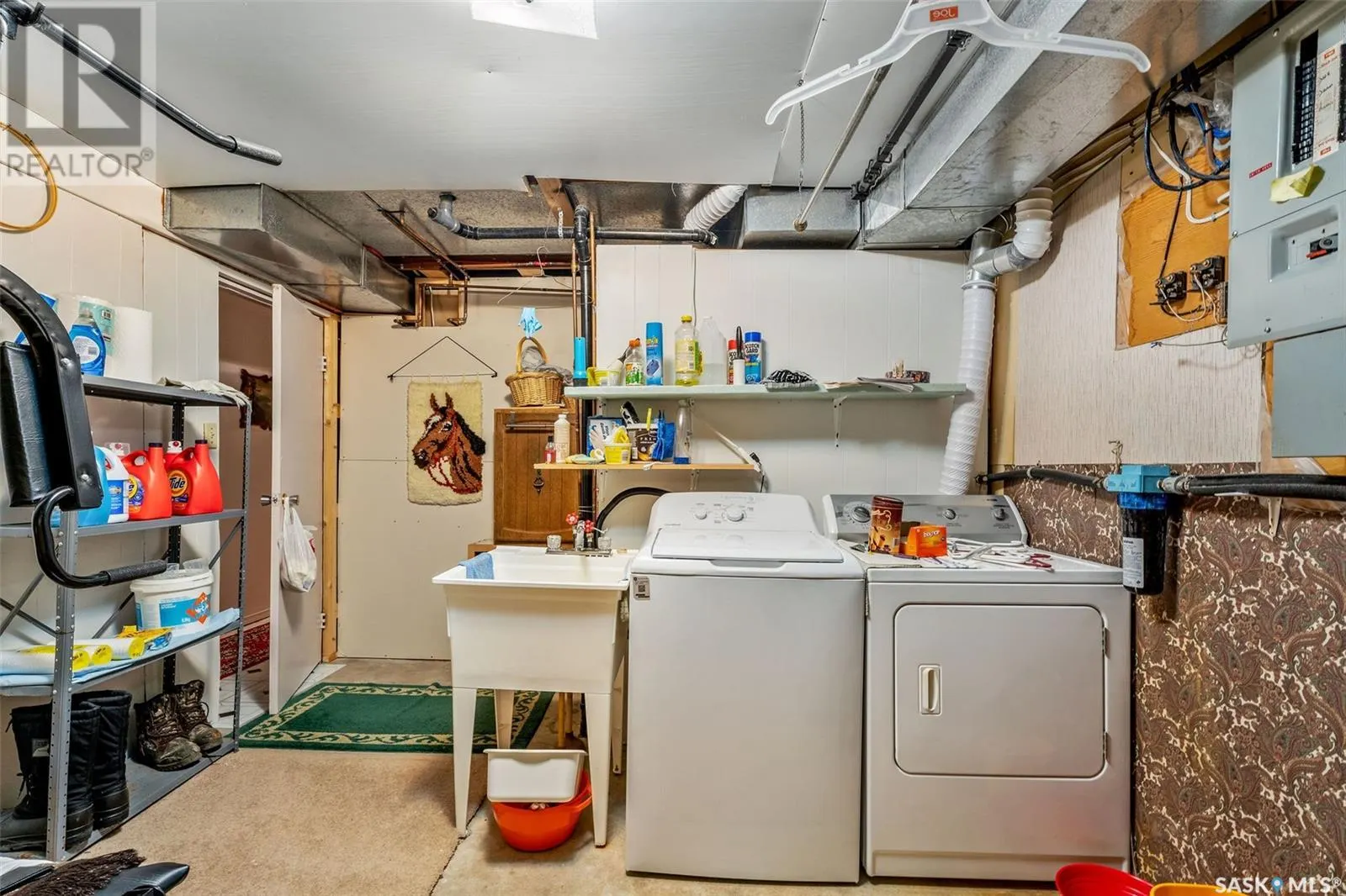 6107 Holmes DRIVE